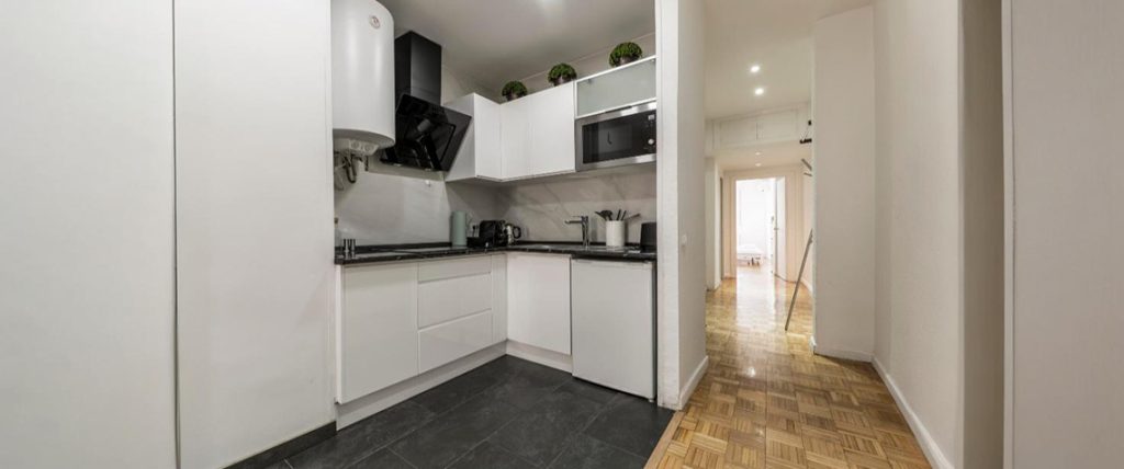 Smart Small Modular Kitchen Designs For Space Saving Storage